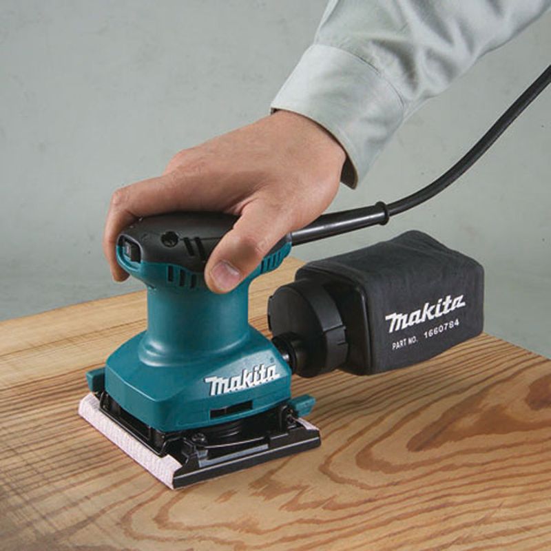 Lixadeira Orbital 180w Bo4557 Makita na Brasolda - O Mundo das Ferramentas