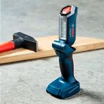 Lanterna-a-Bateria-18V-sem-Bateria-e-Carregador-Bosch-GLI18V-300-ANT-Ferramentas