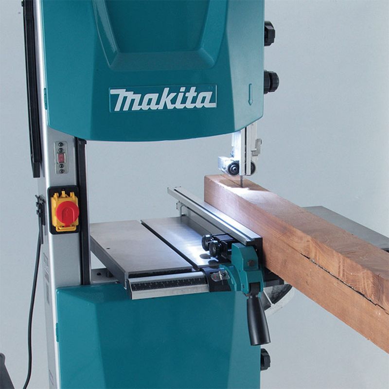 Serra-de-Fita-900W-165mm-Makita-LB1200F-ant-ferramentas-1a