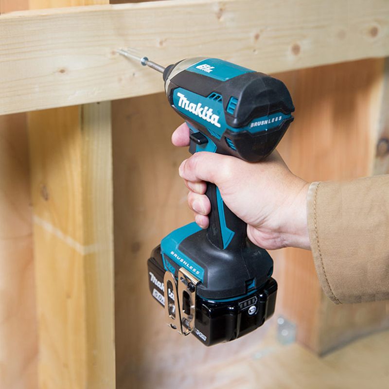 Parafusadeira-de-Impacto-a-Bateria-18V-170Nm-Makita-DTD153RTE-ANT-Ferramentas