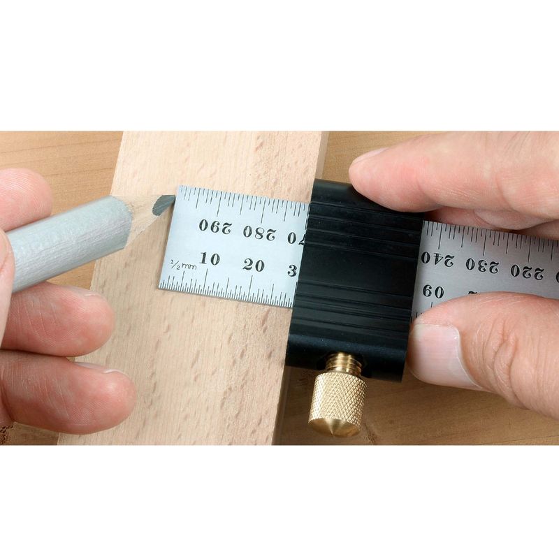 Escala-De-Aco-Com-Graduacao-Em-Milimetros-E-Polegadas-300-x-25-x-12mm-Starrett-C636-300---ANT-Ferramentas