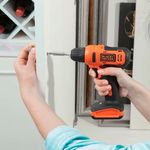 Parafusadeira--Furadeira-38-12V---13-Pecas-Black--Decker-LD12S-BR-ANT-Ferramentas