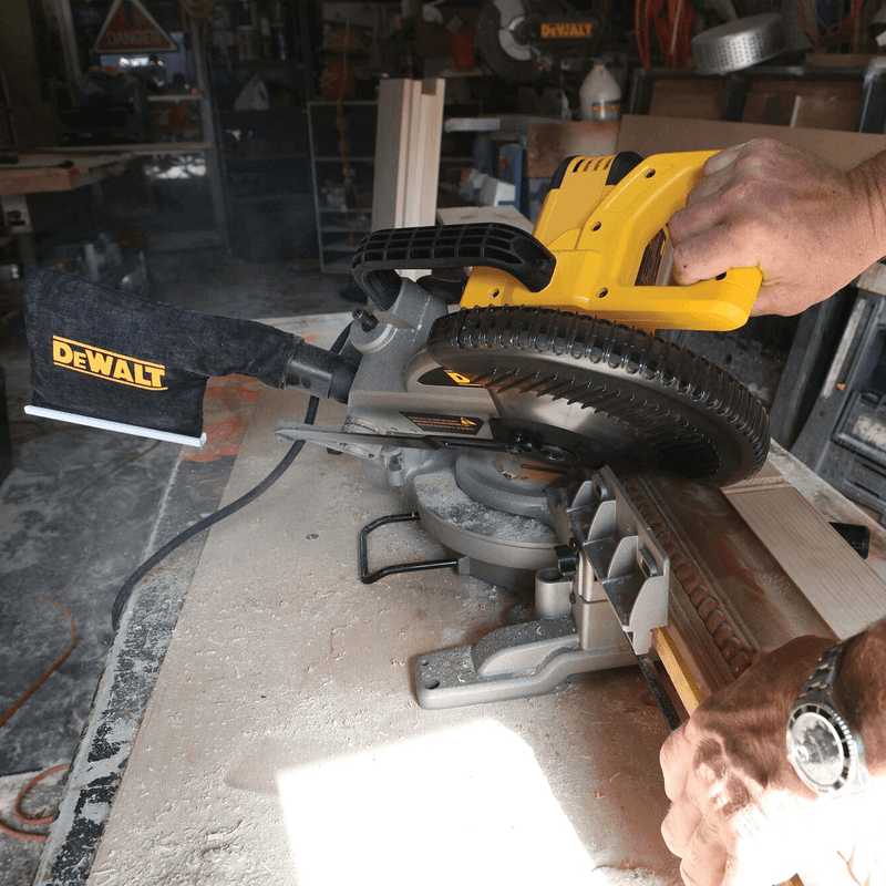 serra-meia-esquadria-10pol-1650w-4600rpm-dewalt-dw714-ant-ferramentas