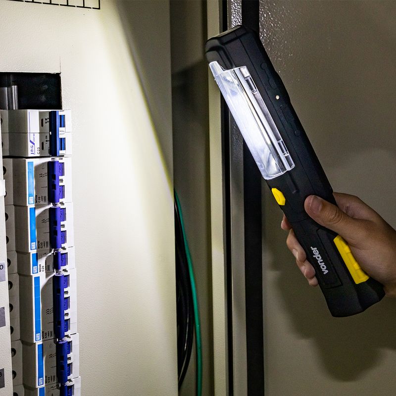 lanterna-de-inspecao-recarregavel-led-cob-vonder-lr300i-ant-ferramentas